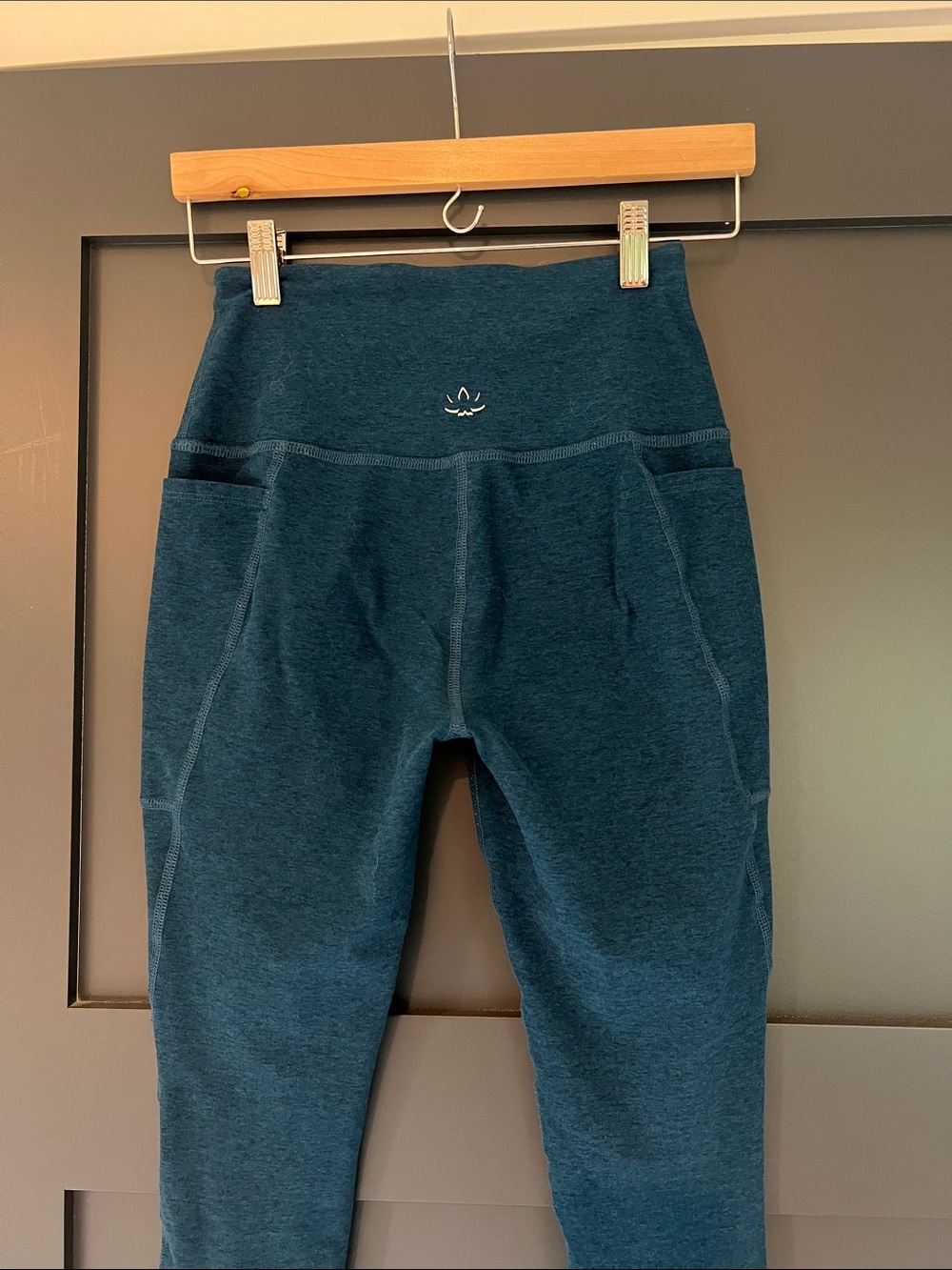 Beyond yoga Spacedye Out Of Pocket High Waisted Midi Legging Blue Gem Heather M - Picture 7 of 8